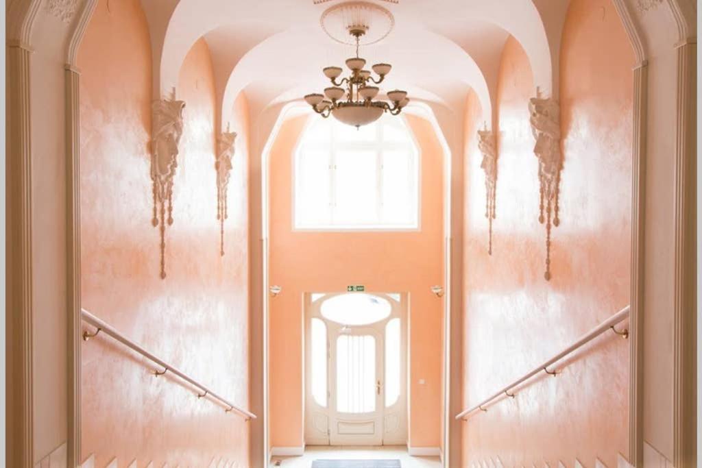 Design Studio Andel, All Historical Sights Walkable Prague Exterior photo