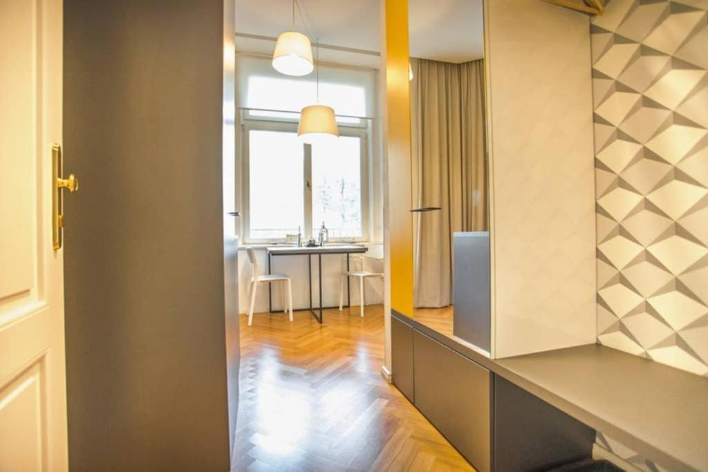 Design Studio Andel, All Historical Sights Walkable Prague Exterior photo
